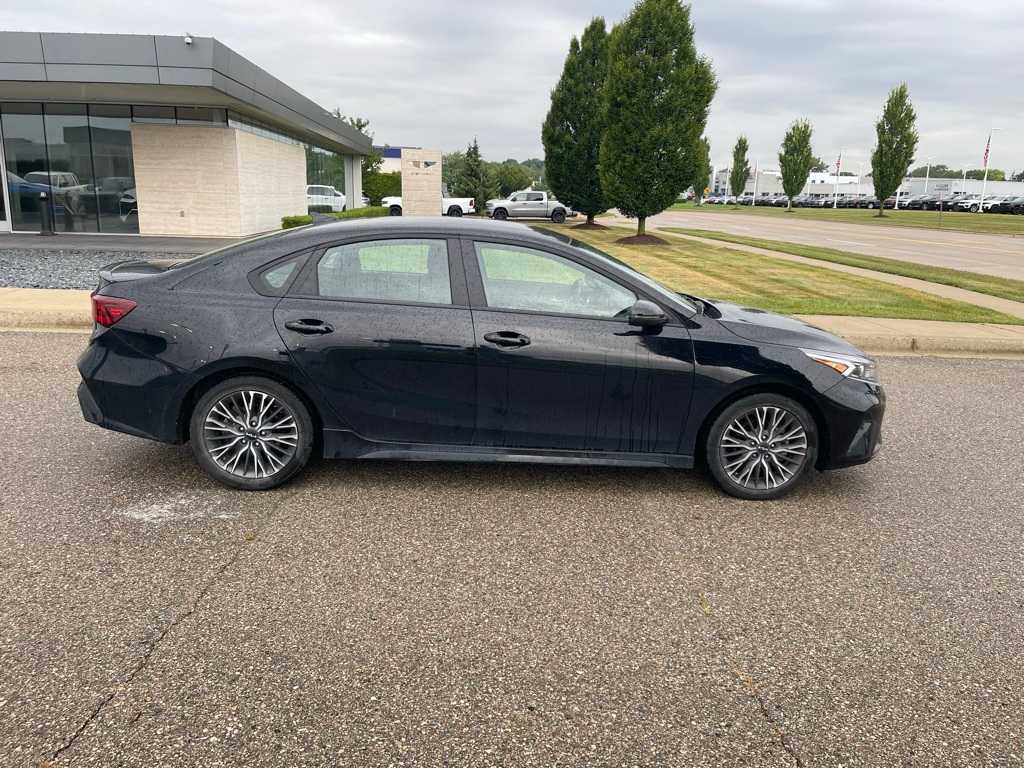 Thumbnail: 2023 Kia Forte - 6