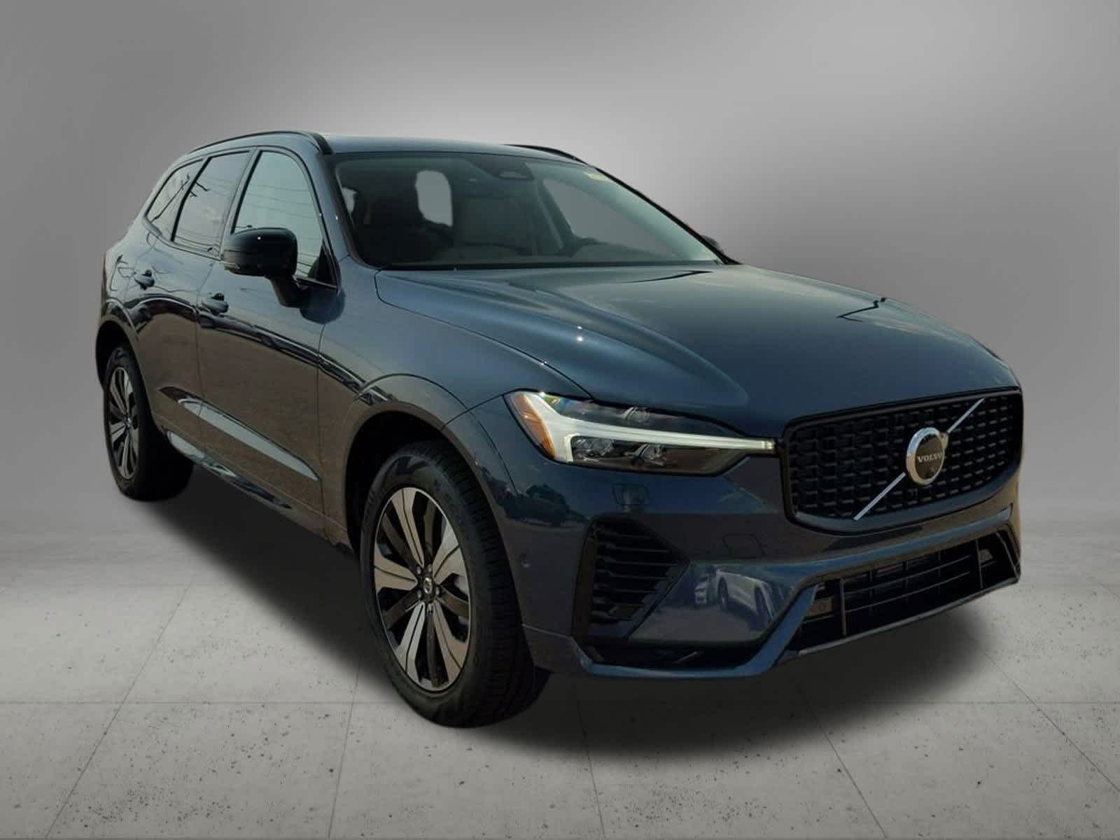 Thumbnail: 2025 Volvo XC60 - 8