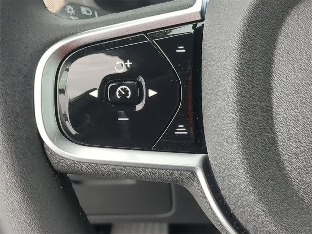 Thumbnail: 2026 Volvo XC90 - 22