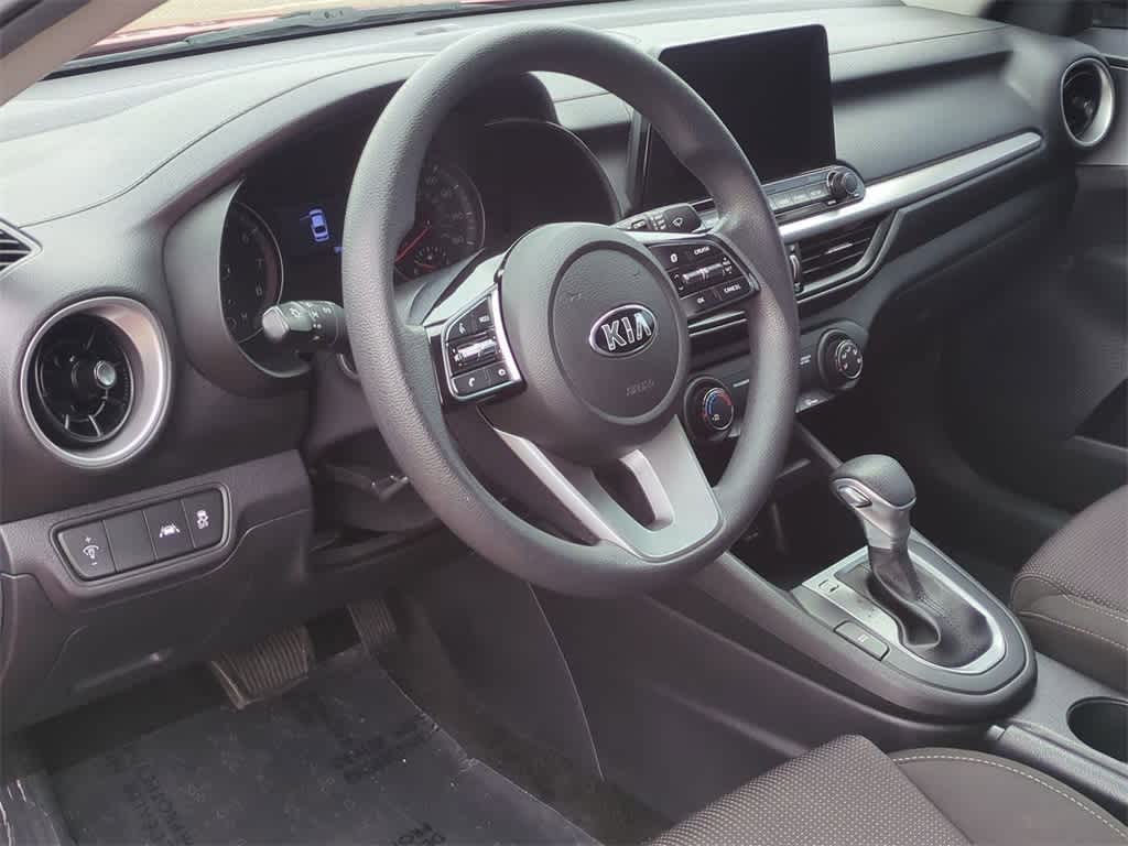 Thumbnail: 2020 Kia Forte - 2