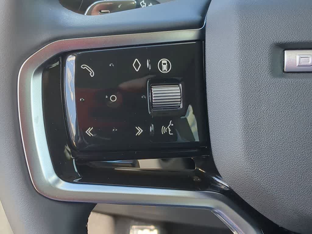 Thumbnail: 2024 Land Rover Discovery Sport - 22