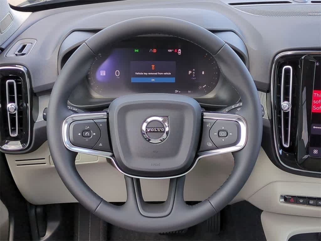 Thumbnail: 2026 Volvo XC40 - 23