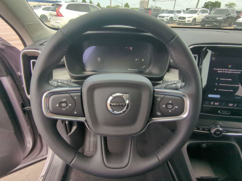 Thumbnail: 2026 Volvo XC40 - 21