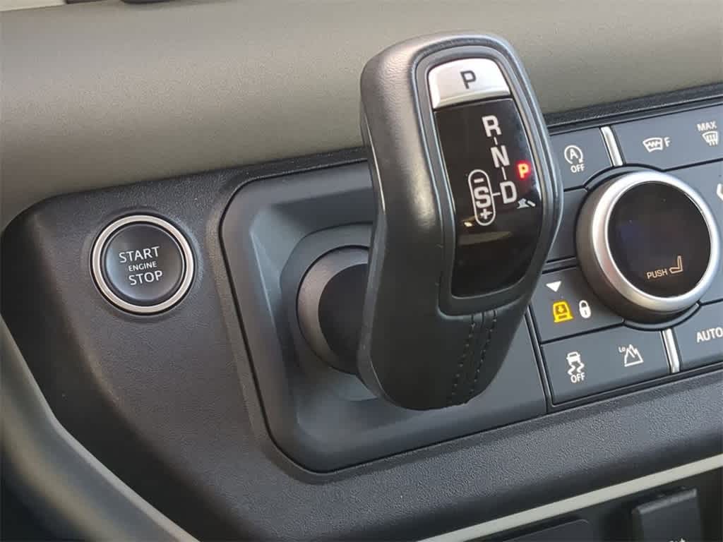 Thumbnail: 2022 Land Rover Defender - 31