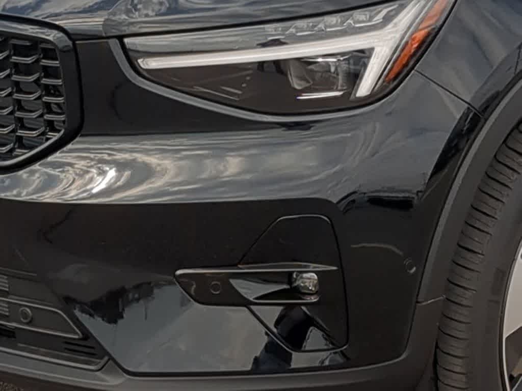 Thumbnail: 2026 Volvo XC40 - 10