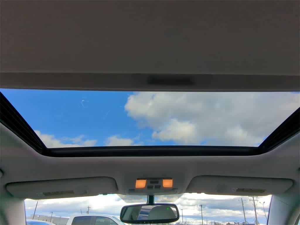 Thumbnail: 2010 Lexus IS - 21