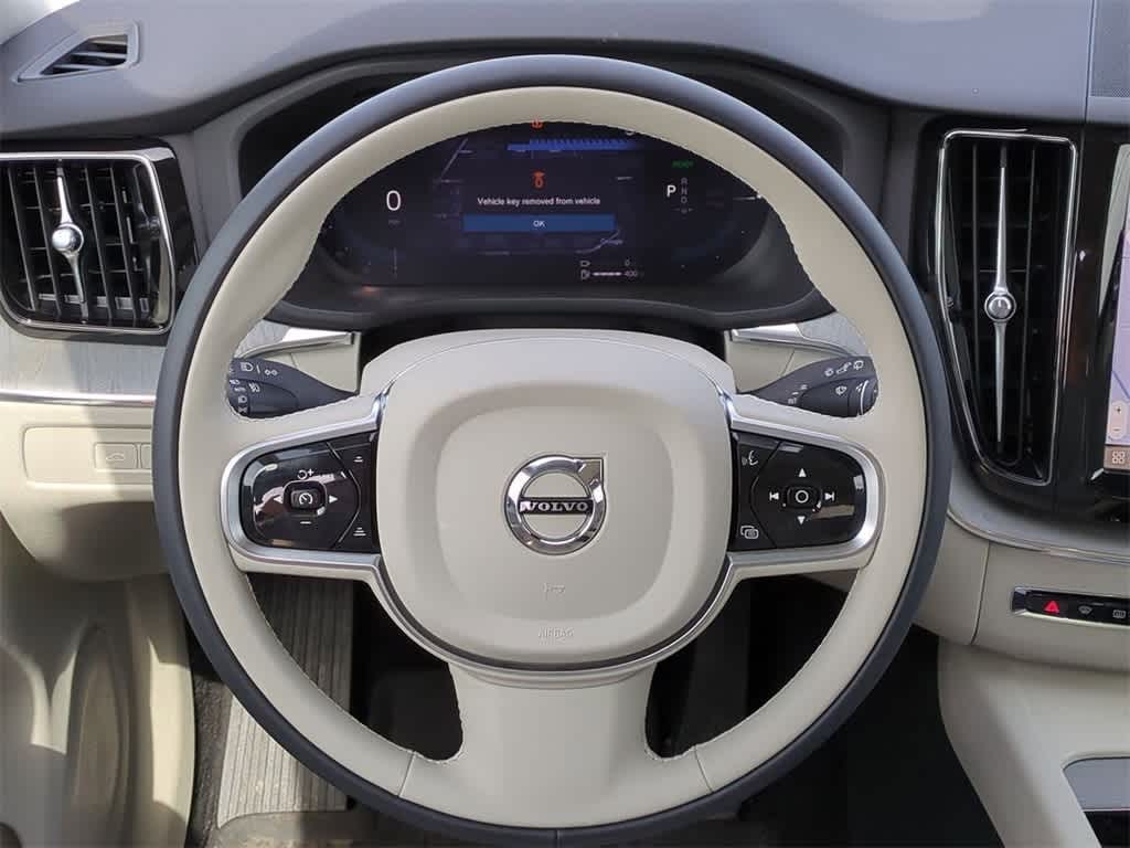 Thumbnail: 2025 Volvo XC60 - 23