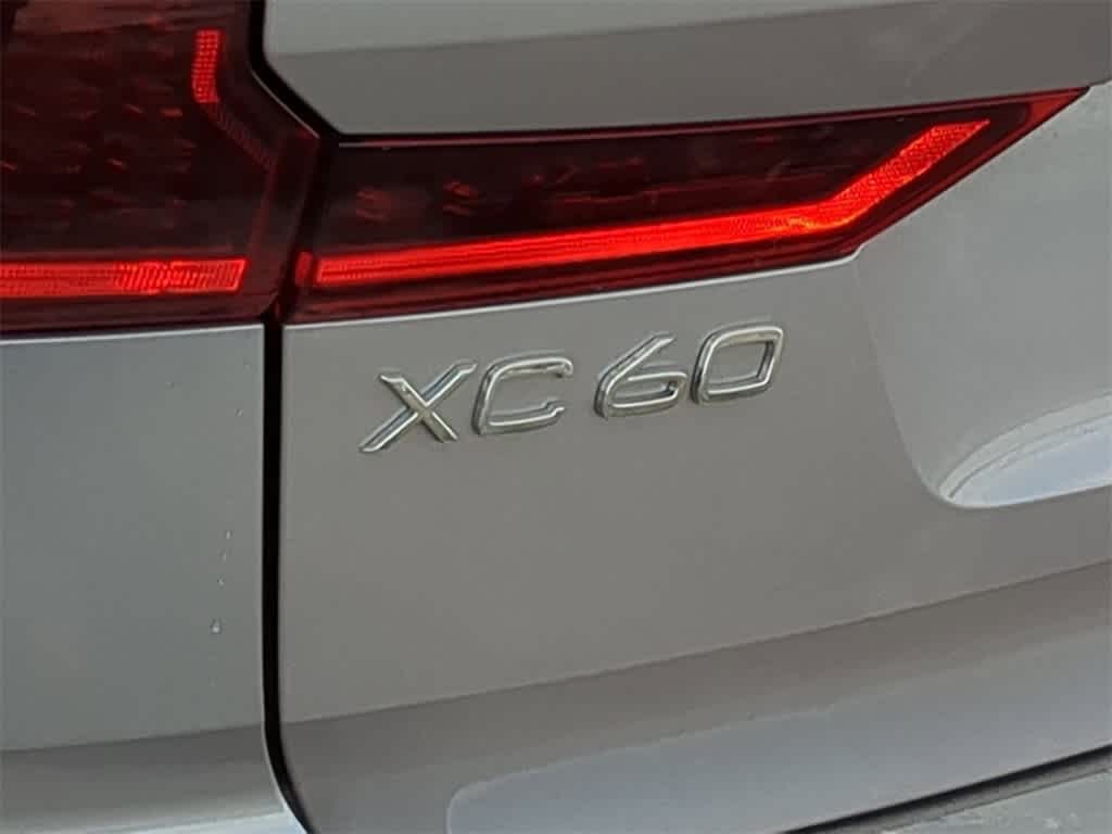 Thumbnail: 2026 Volvo XC60 - 12