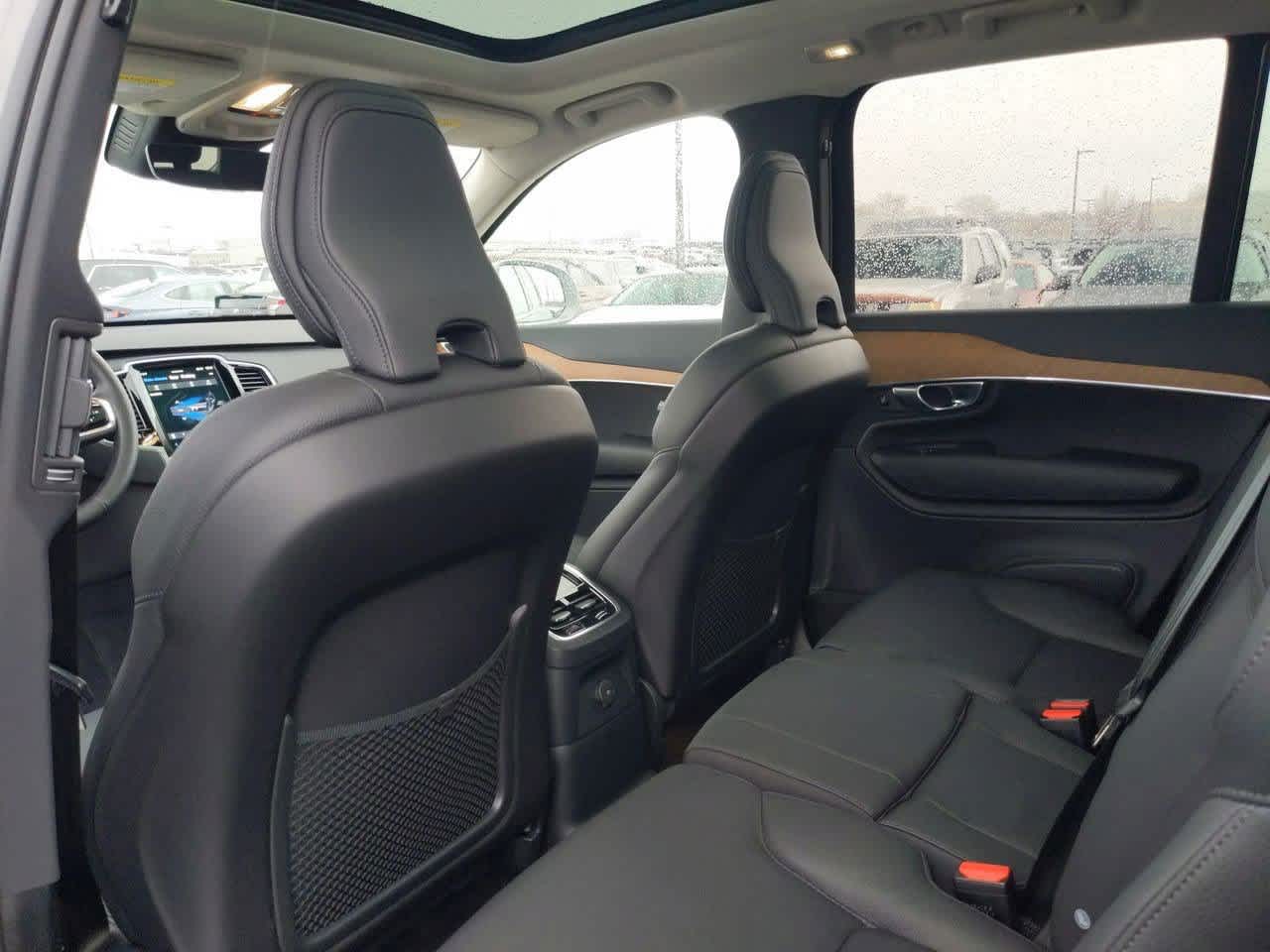 Thumbnail: 2025 Volvo XC90 - 15