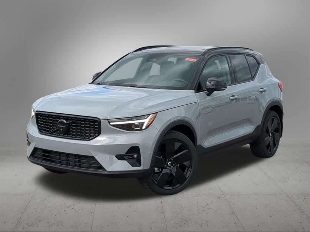 Thumbnail: 2026 Volvo XC40 - 1