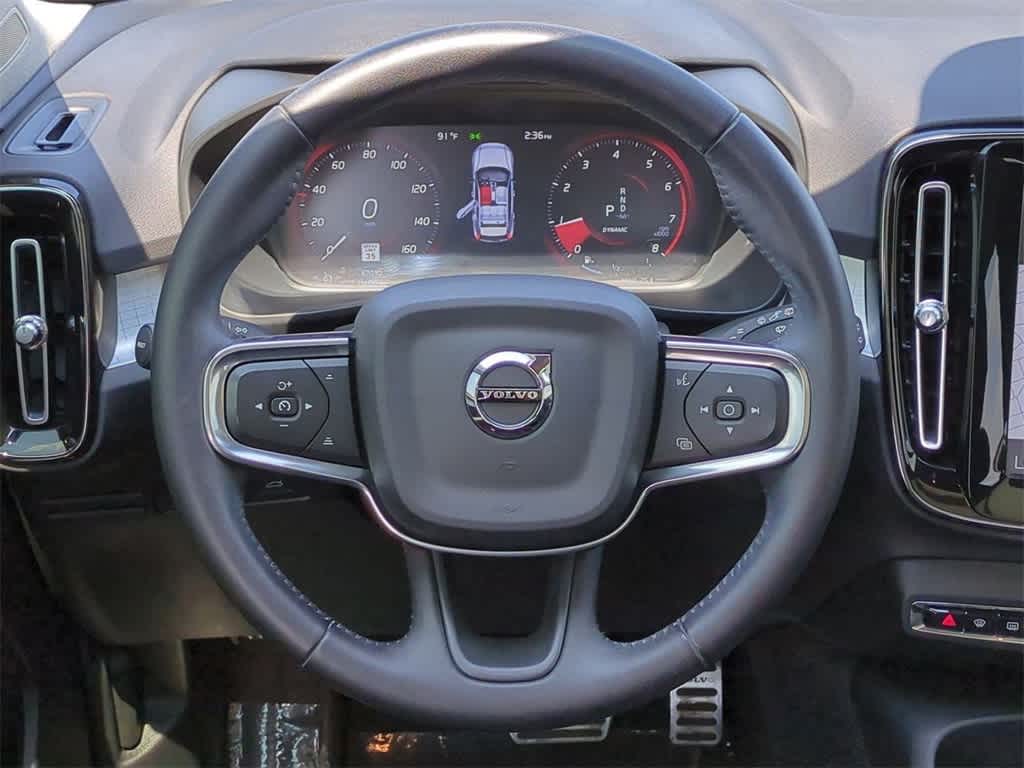 Thumbnail: 2021 Volvo XC40 - 22