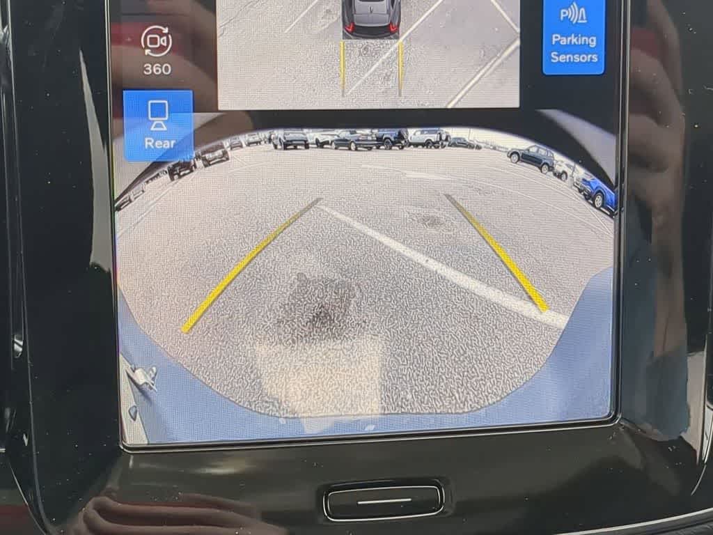 Thumbnail: 2026 Volvo XC40 - 28