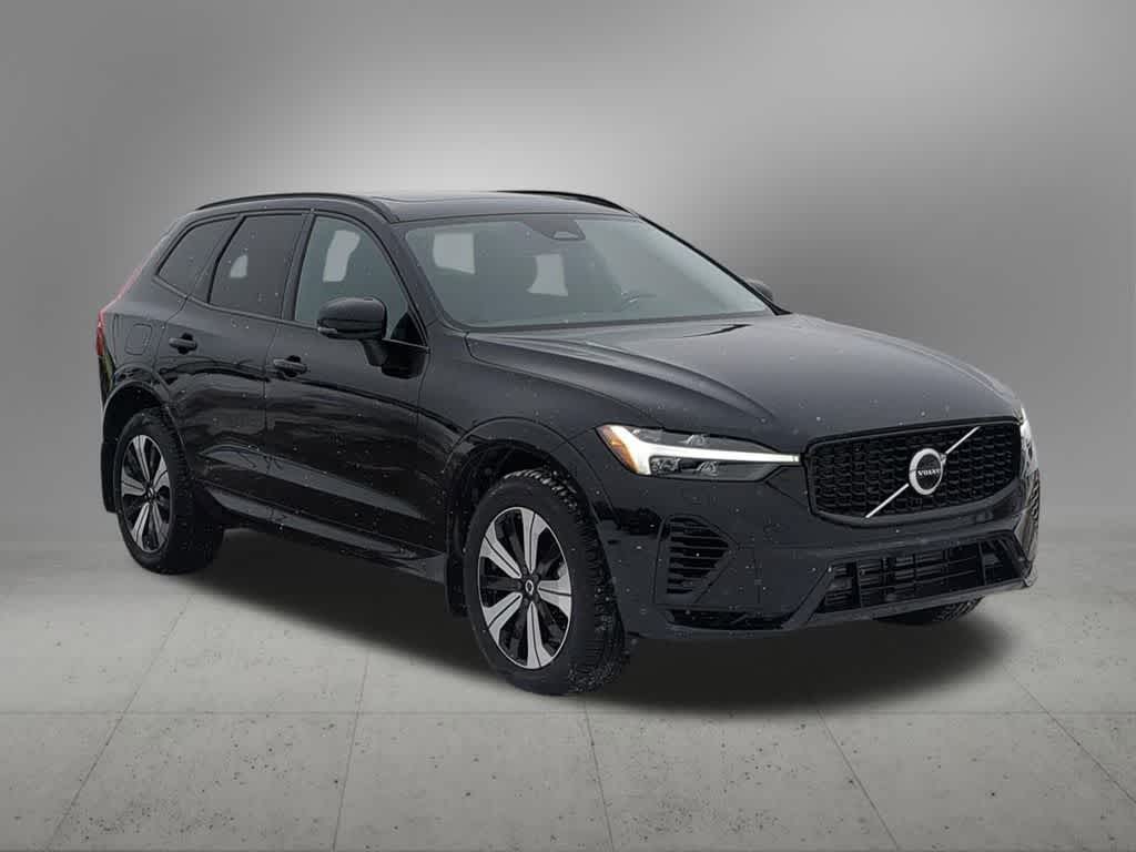 Thumbnail: 2025 Volvo XC60 - 8