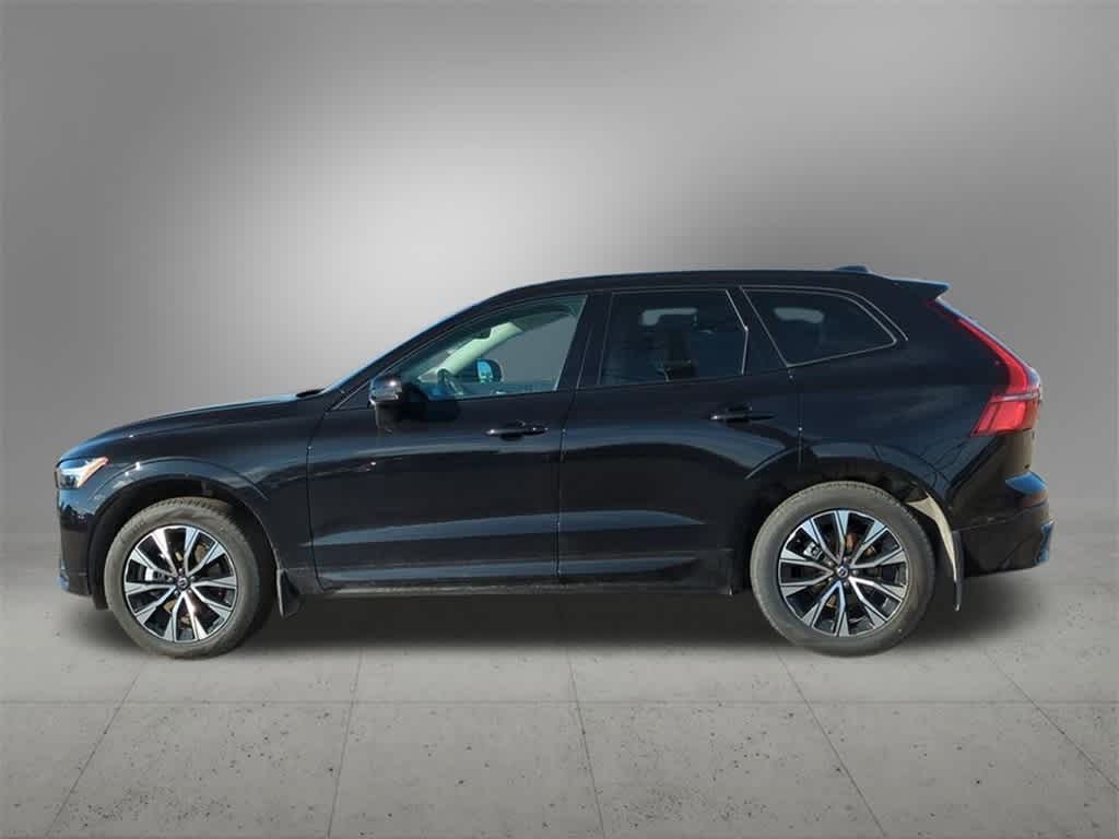 Thumbnail: 2025 Volvo XC60 - 3