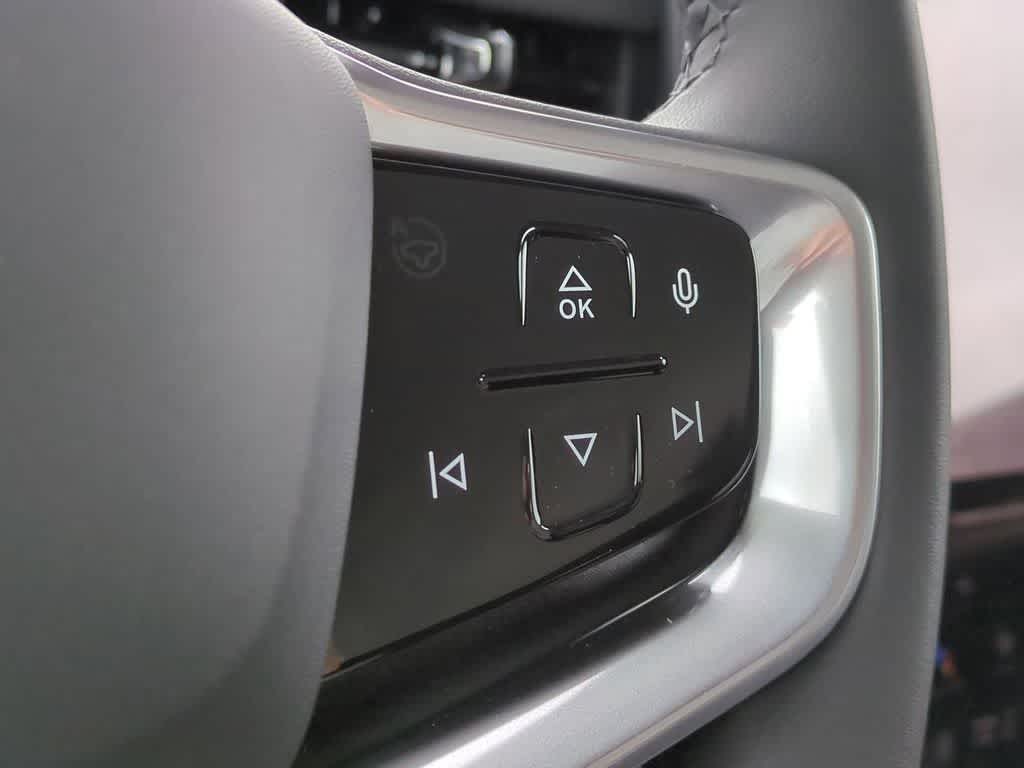 Thumbnail: 2025 Volvo EX90 - 25