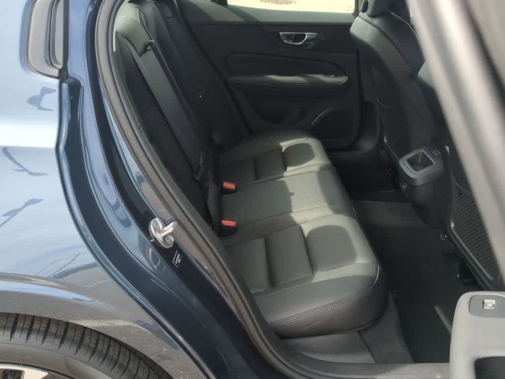 Thumbnail: 2023 Volvo S60 - 19