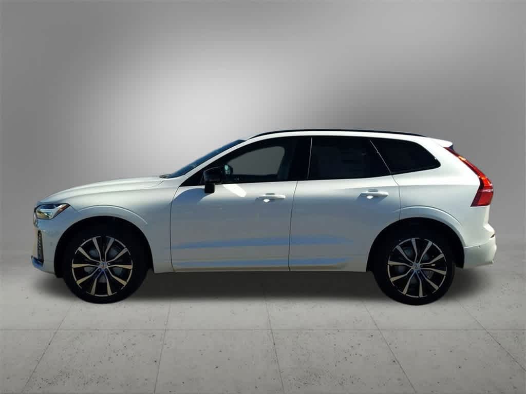 Thumbnail: 2025 Volvo XC60 - 3