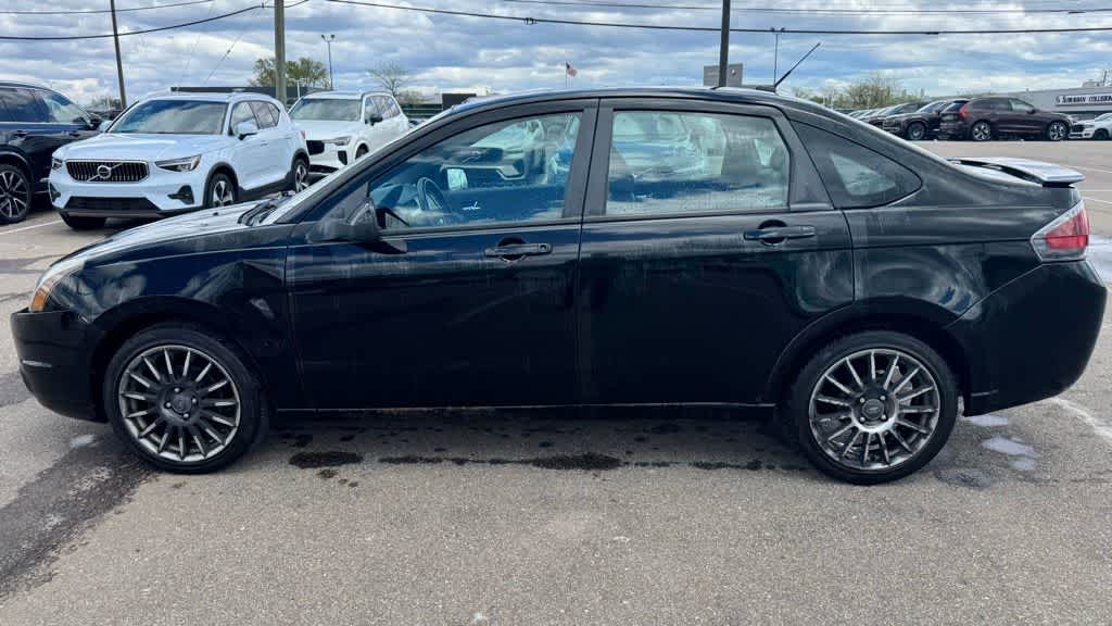 Thumbnail: 2010 Ford Focus - 7
