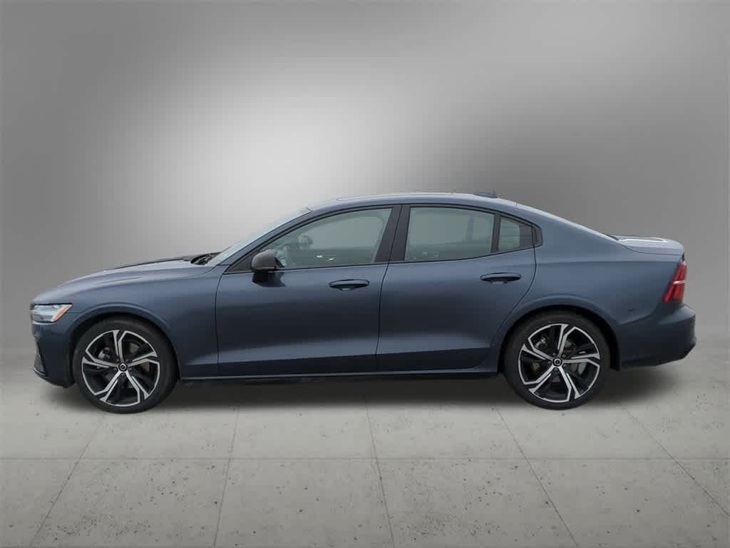 2024 Volvo S60 B5 Core photo 3