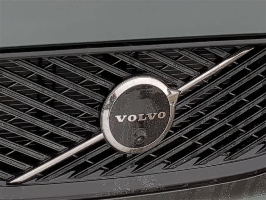 Thumbnail: 2026 Volvo XC60 - 11