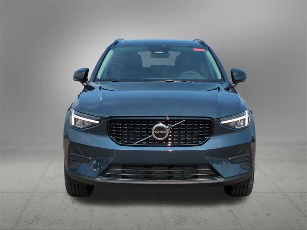 Thumbnail: 2026 Volvo XC40 - 9