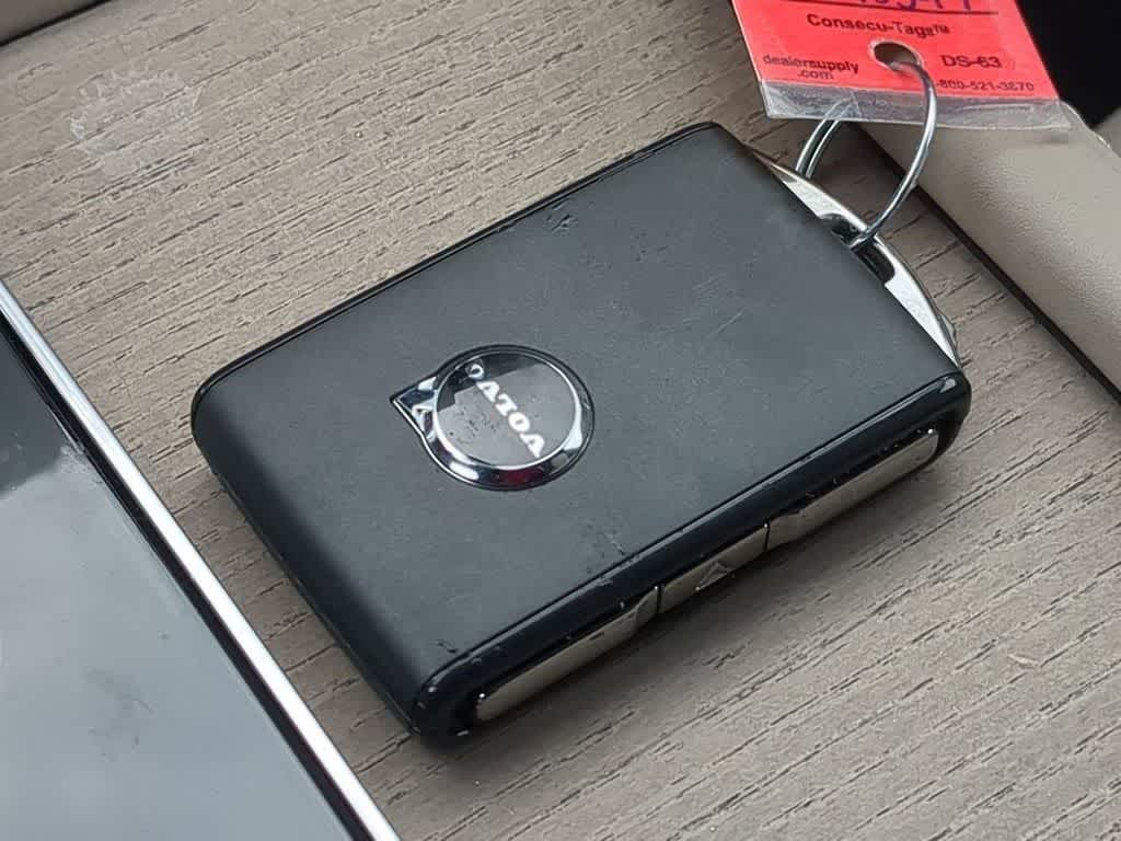 Thumbnail: 2026 Volvo XC90 - 32