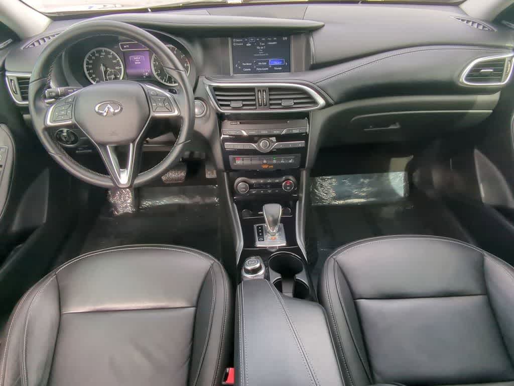 Thumbnail: 2018 INFINITI QX30 - 14