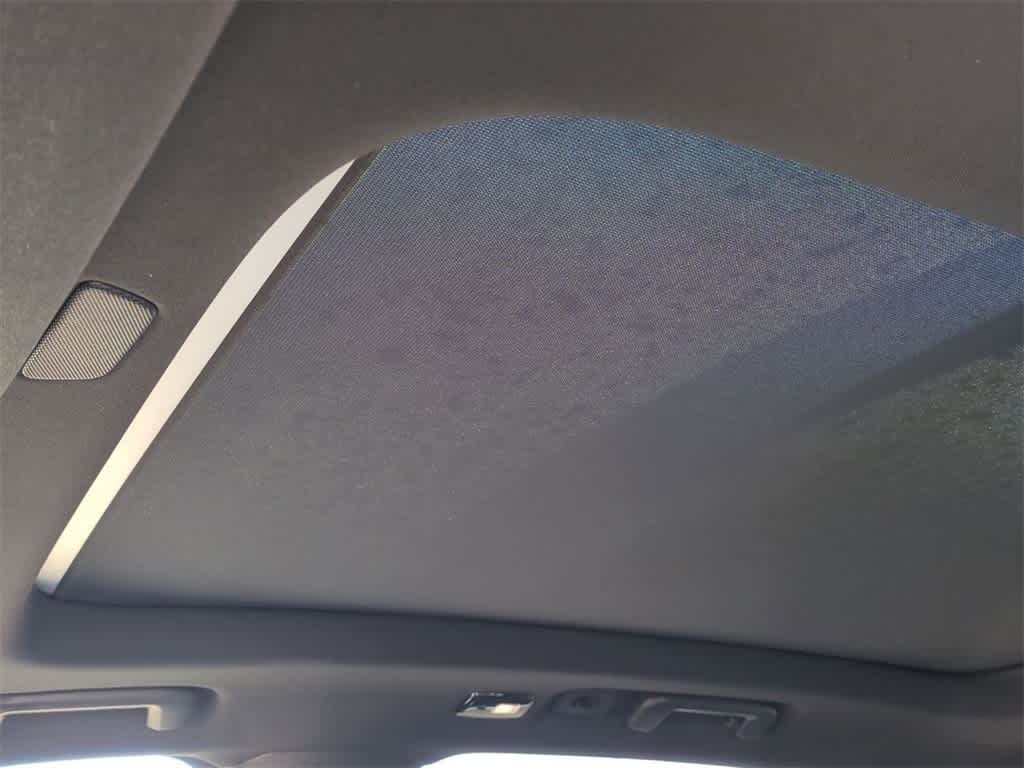 Thumbnail: 2026 Volvo XC90 - 17