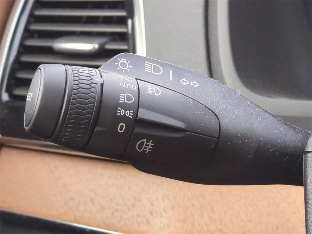 Thumbnail: 2025 Volvo XC90 - 27