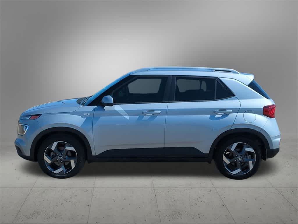 Thumbnail: 2021 Hyundai Venue - 3