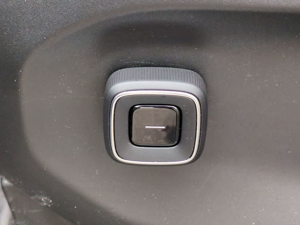 Thumbnail: 2025 Volvo EX90 - 16