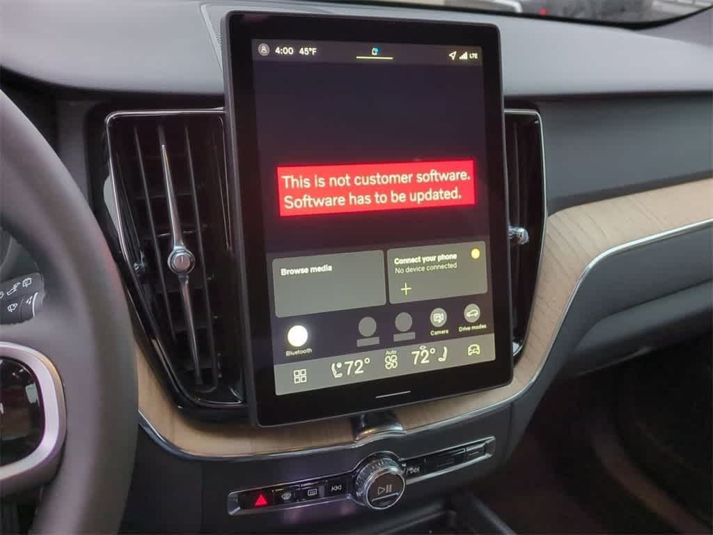 Thumbnail: 2026 Volvo XC60 - 28