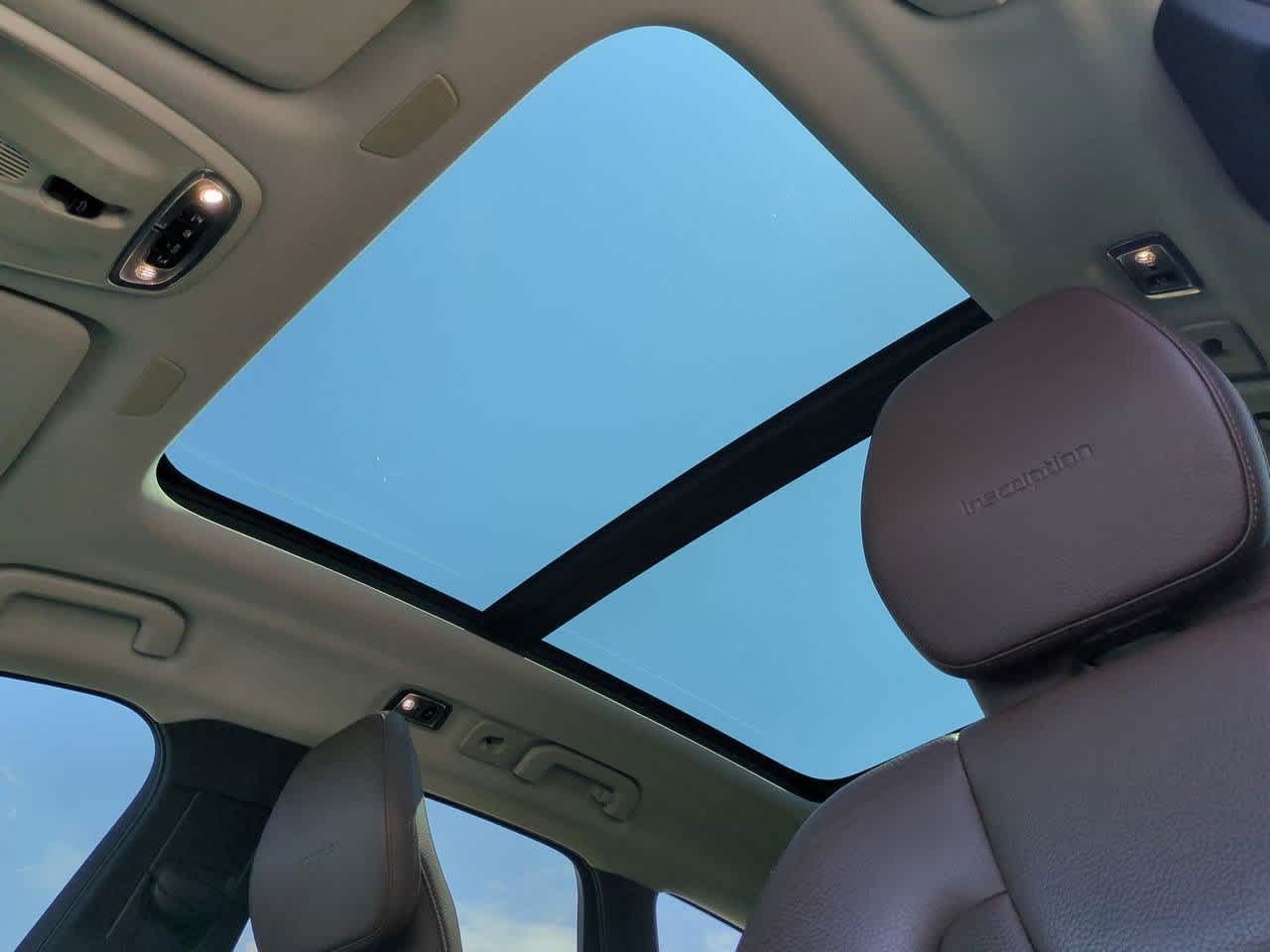 Thumbnail: 2019 Volvo XC60 - 18