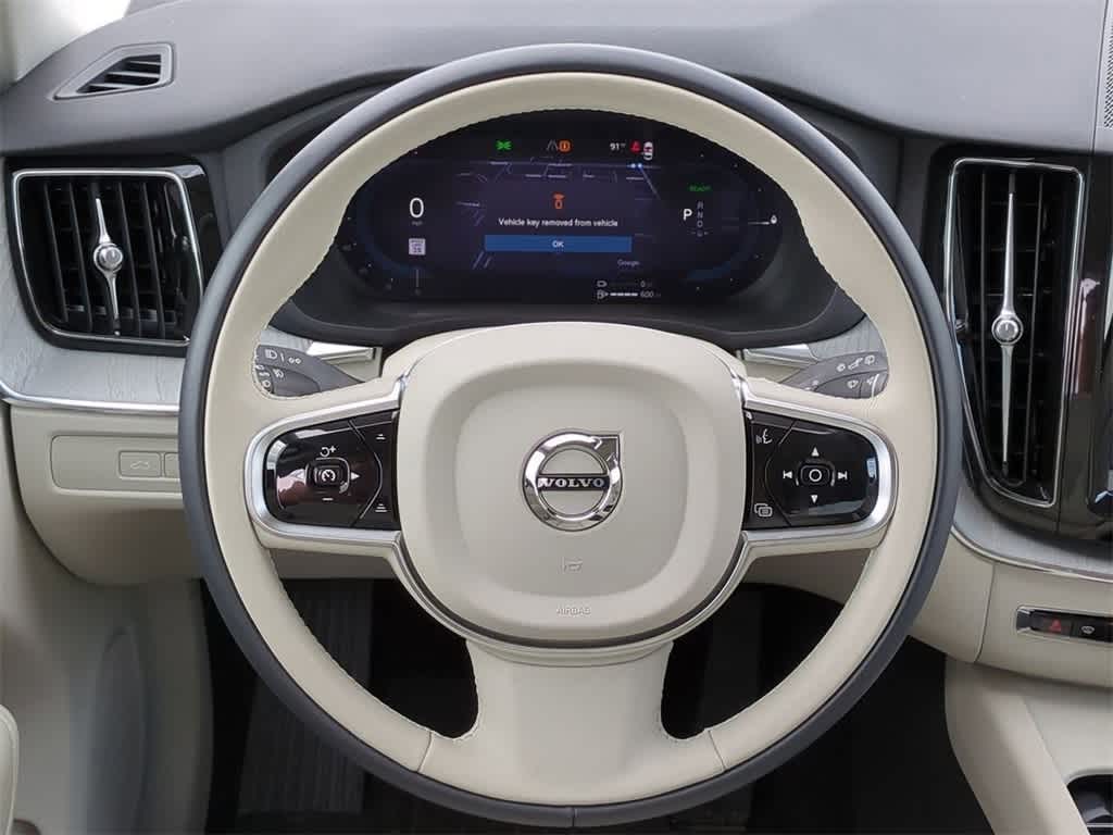 Thumbnail: 2025 Volvo XC60 - 22