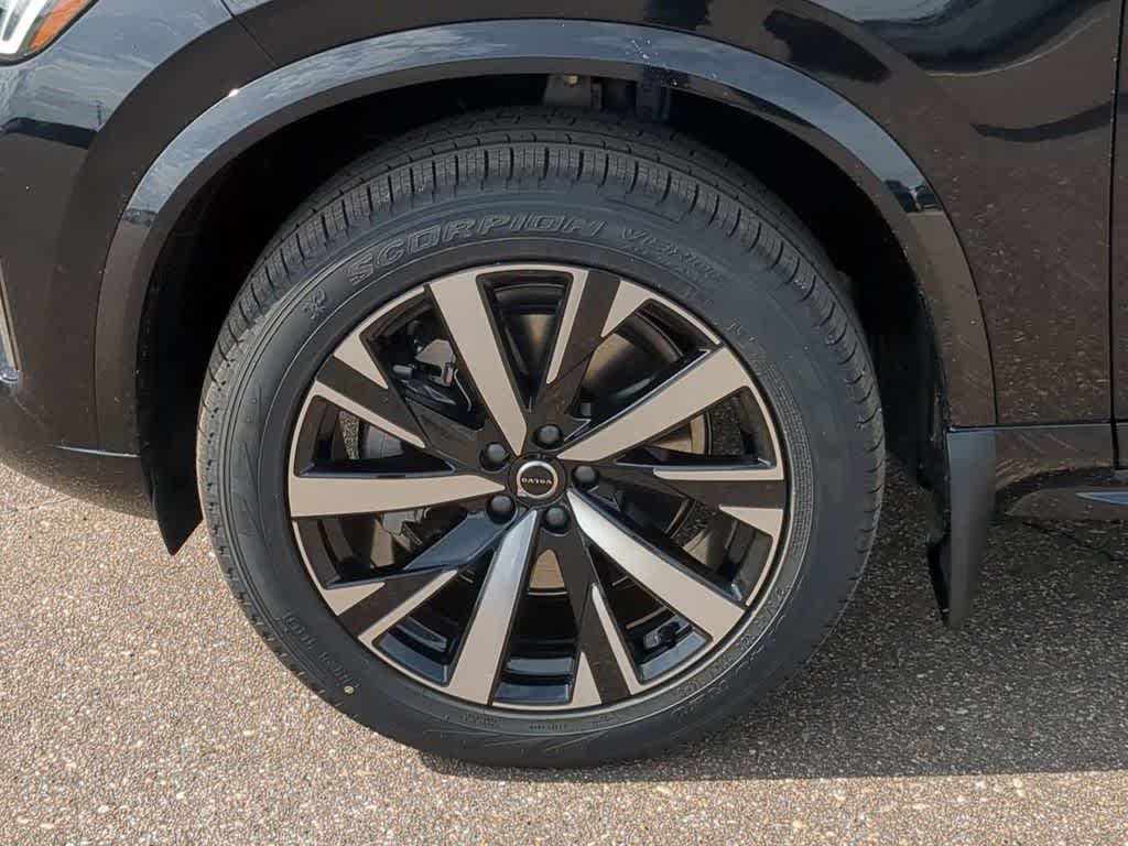 Thumbnail: 2026 Volvo XC90 - 13