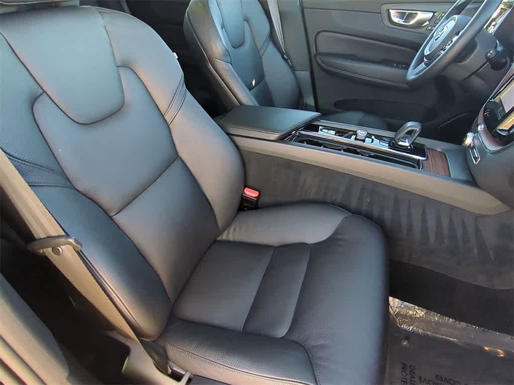 Thumbnail: 2024 Volvo XC60 - 22