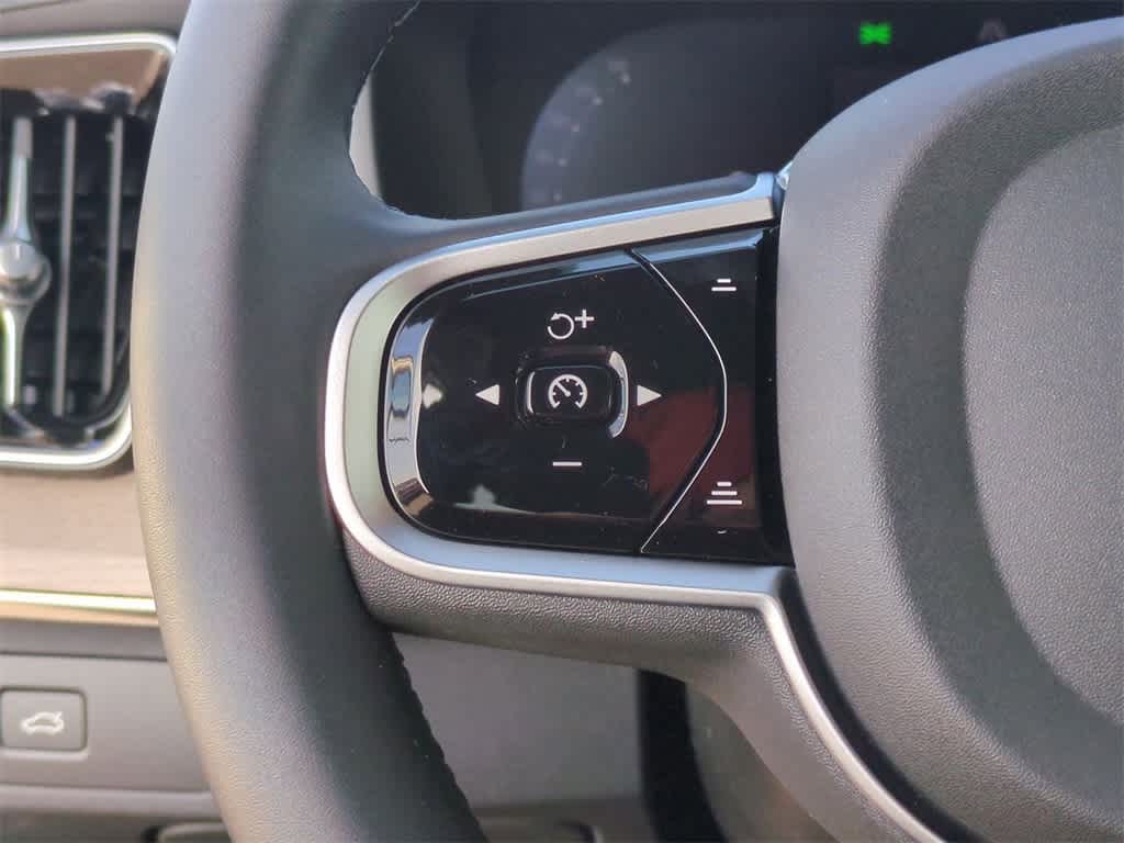 Thumbnail: 2026 Volvo XC90 - 17