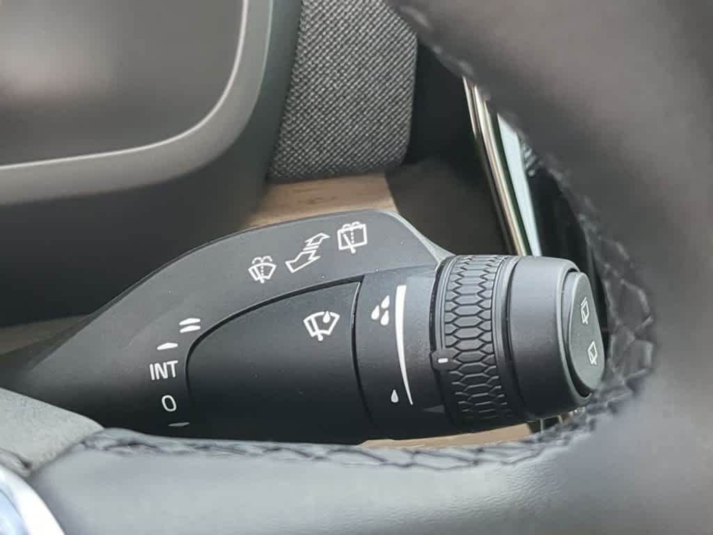 2026 Volvo XC90 Plus - Photo 24