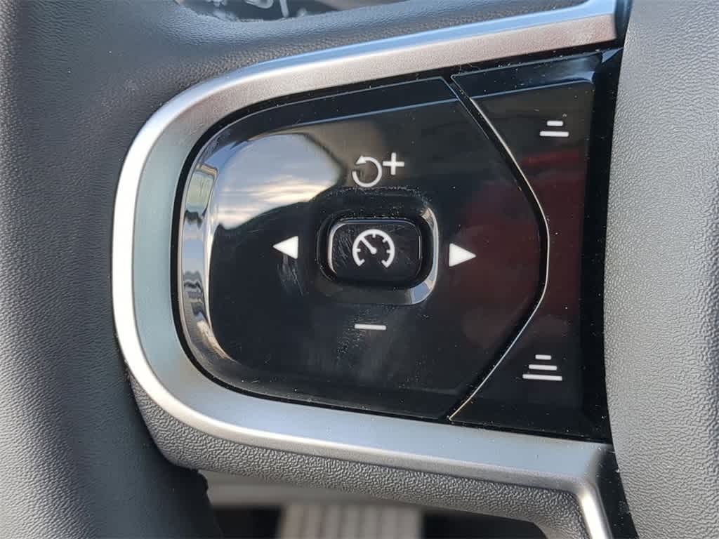 Thumbnail: 2025 Volvo XC90 - 24