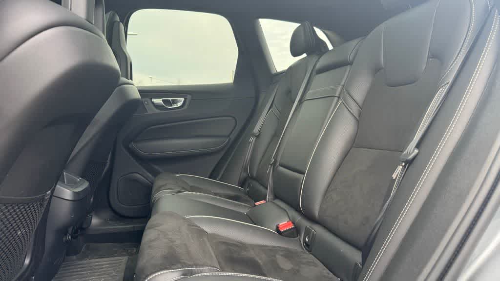 Thumbnail: 2019 Volvo XC60 - 17