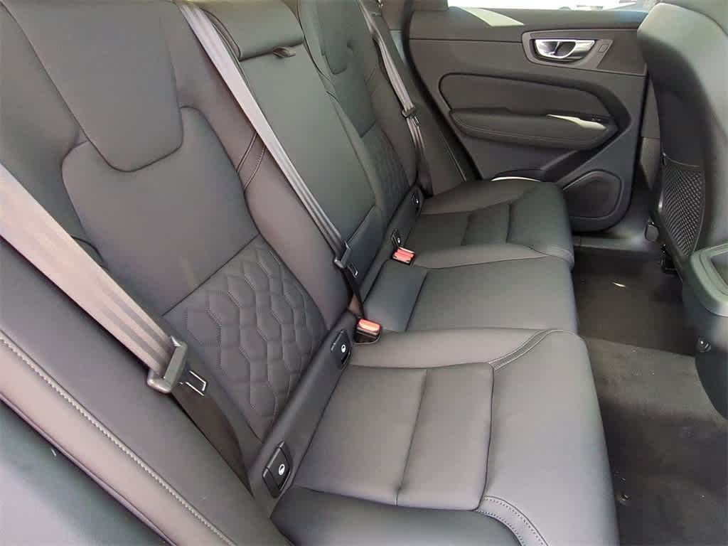 Thumbnail: 2026 Volvo XC60 - 20