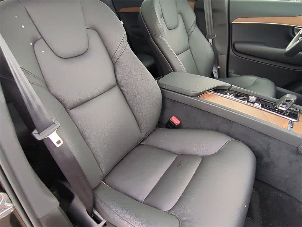 Thumbnail: 2025 Volvo XC90 - 22