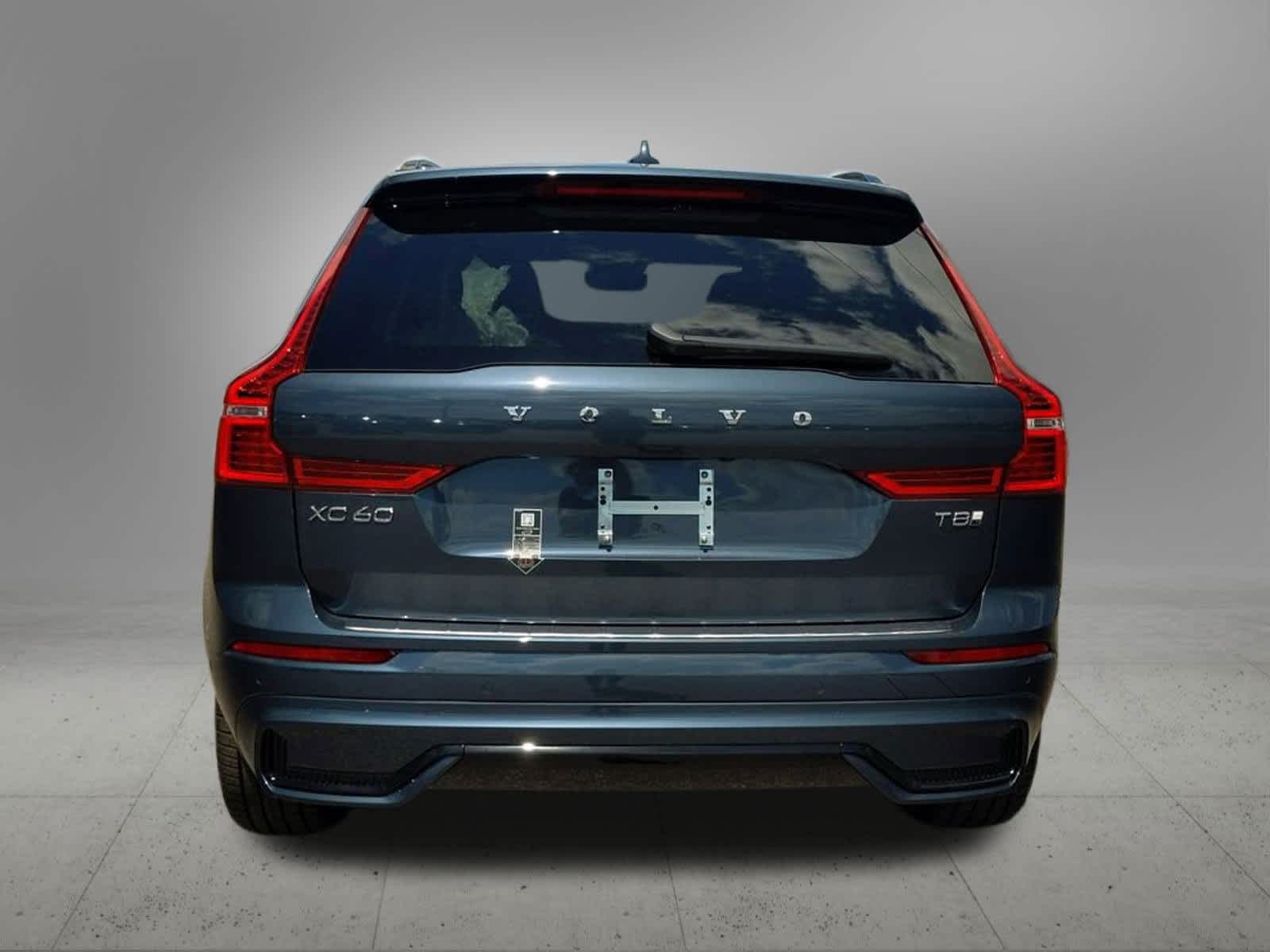 Thumbnail: 2025 Volvo XC60 - 5