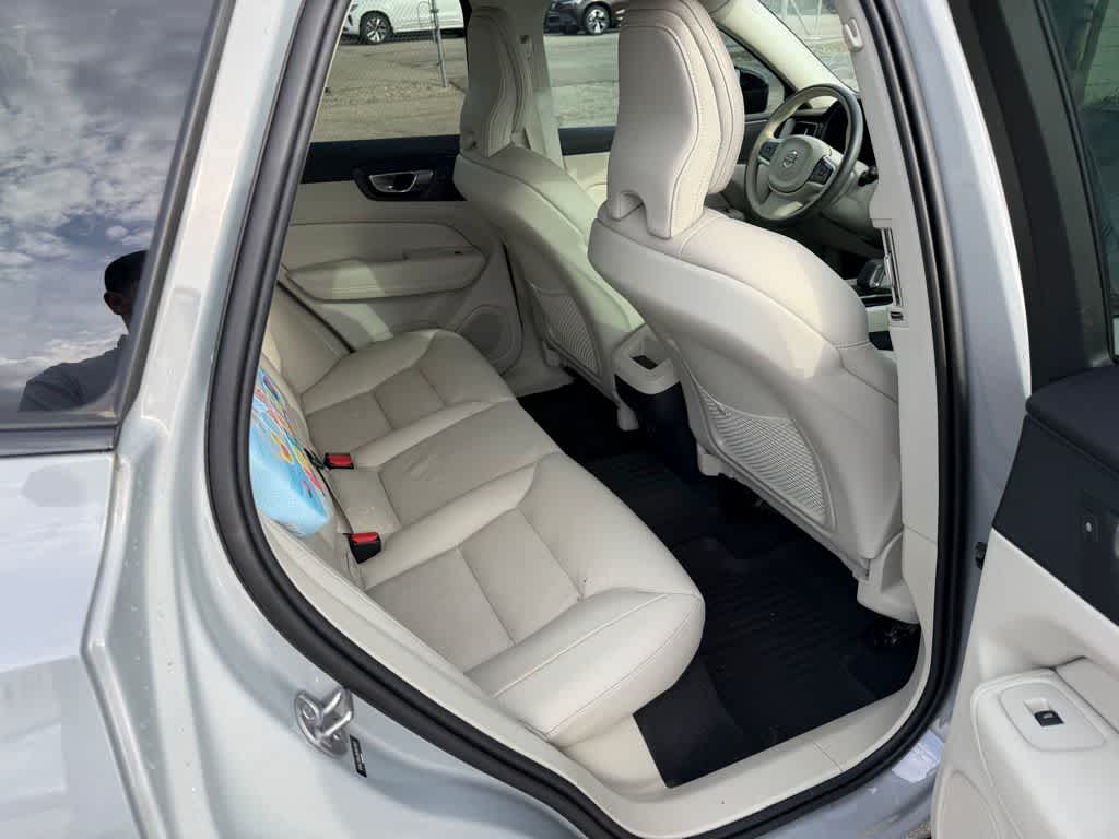 Thumbnail: 2024 Volvo XC60 - 17