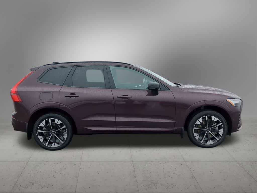 Thumbnail: 2026 Volvo XC60 - 7