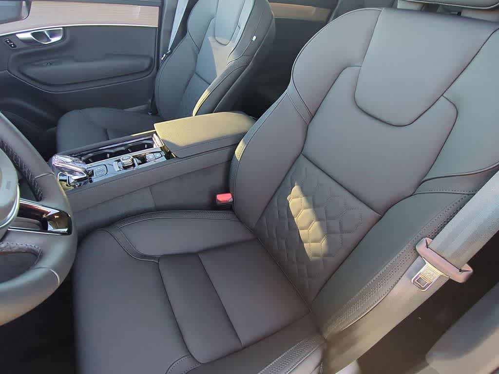Thumbnail: 2026 Volvo XC90 - 14