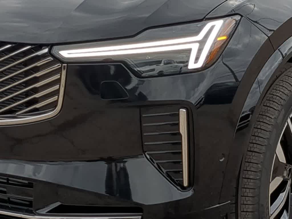 Thumbnail: 2026 Volvo XC90 - 10