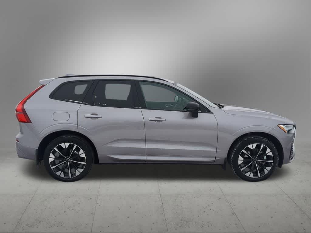 Thumbnail: 2026 Volvo XC60 - 7