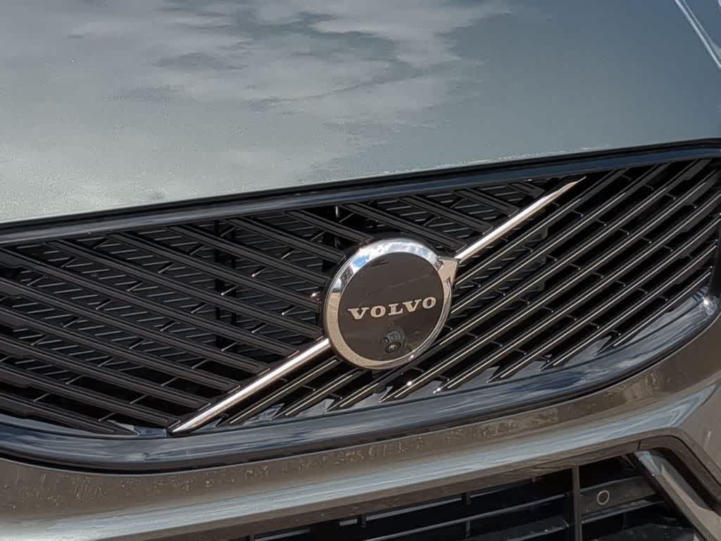 Thumbnail: 2026 Volvo XC60 - 11
