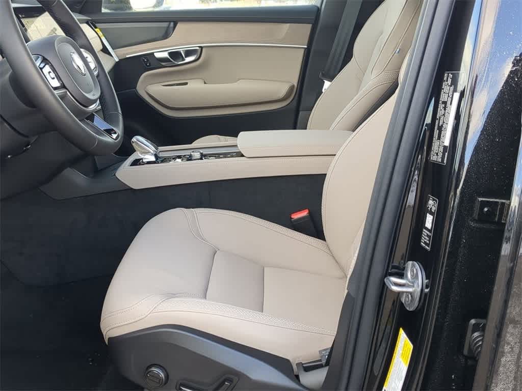 Thumbnail: 2026 Volvo XC90 - 15